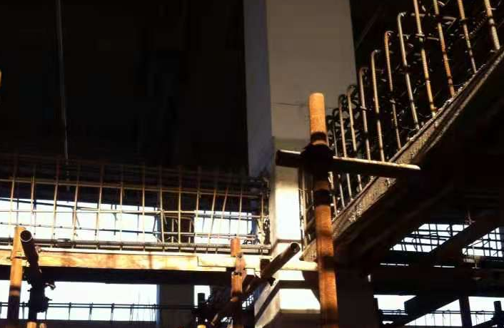 北碚一厂房梁柱截面加大施工