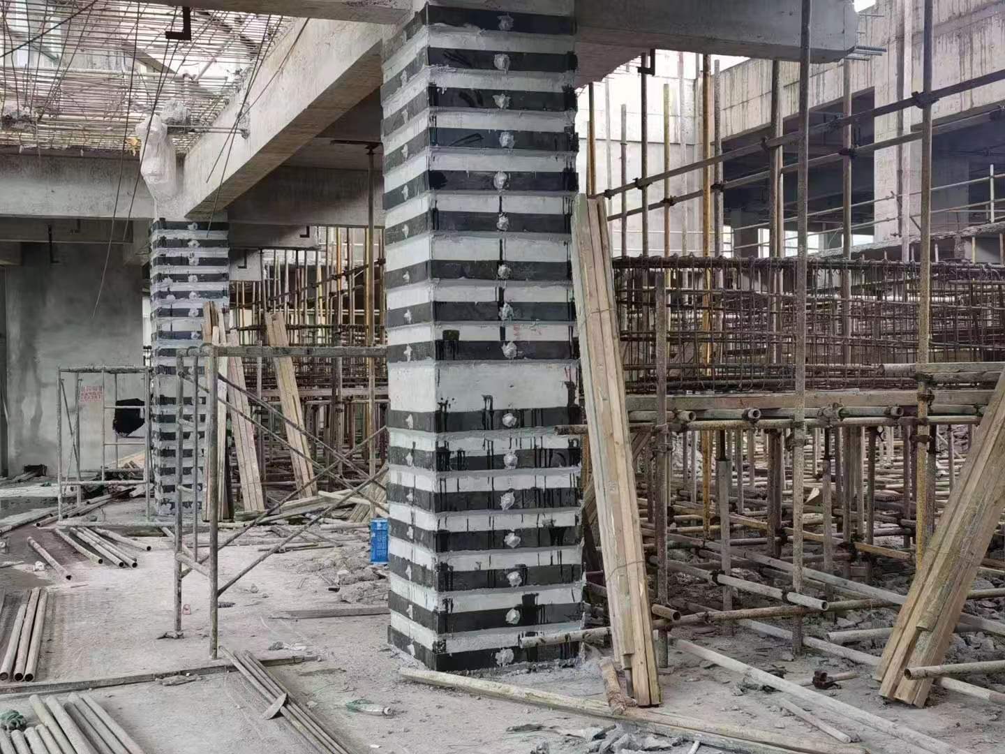 北碚柱子包钢加固施工方案